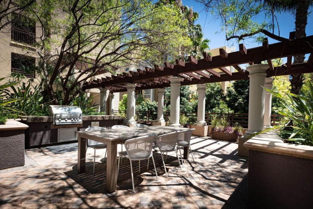 Woodland Hills Luxury Apt 2 Bed Ca Λος Άντζελες Εξωτερικό φωτογραφία